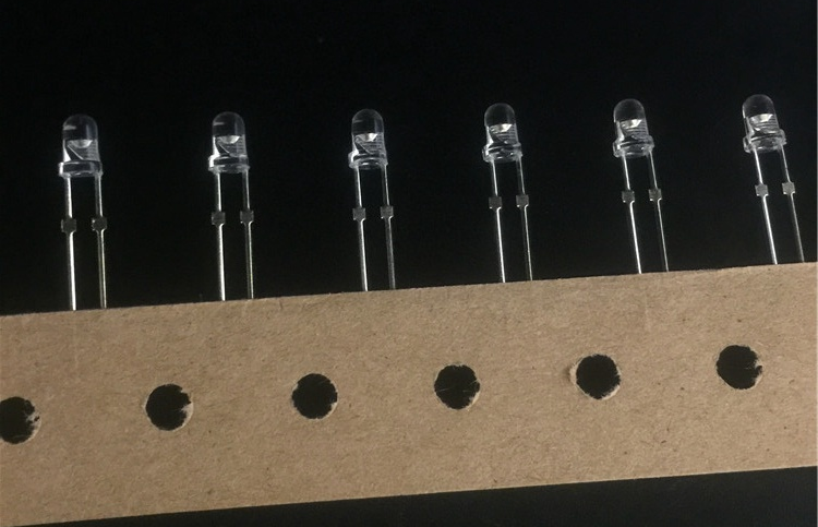 浙江直插3mm藍發藍色LED燈珠價格行情 浙江直插3mm藍發藍色LED燈珠價格行情